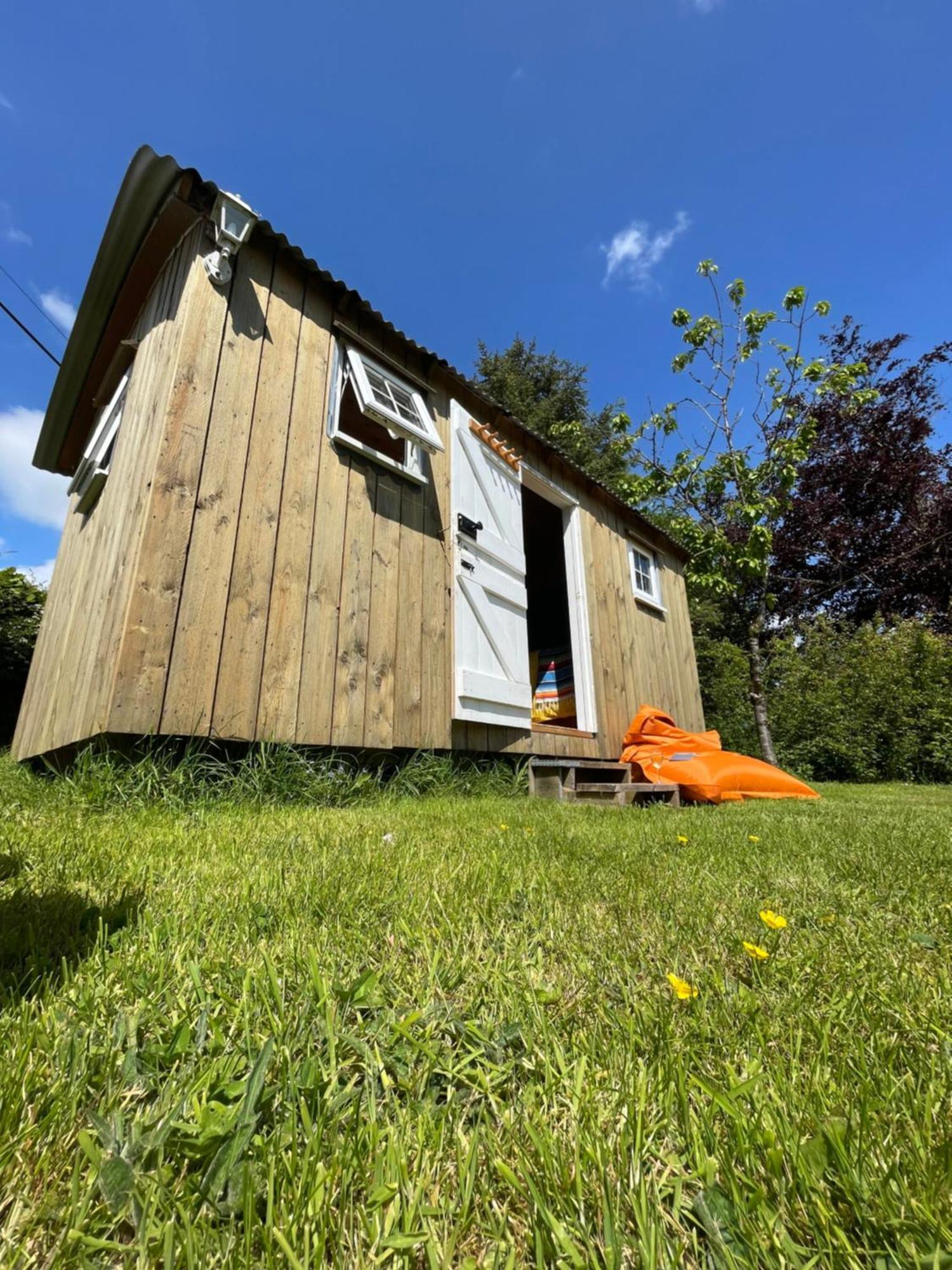 Shepherds Hut - Brecon Beacons Llangadog Екстер'єр фото